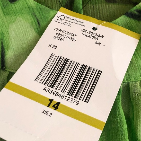 3 for 15 Jones Wear green print top with camisole - Picture 2 of 4